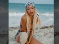 Danna Paola playa.jpg
