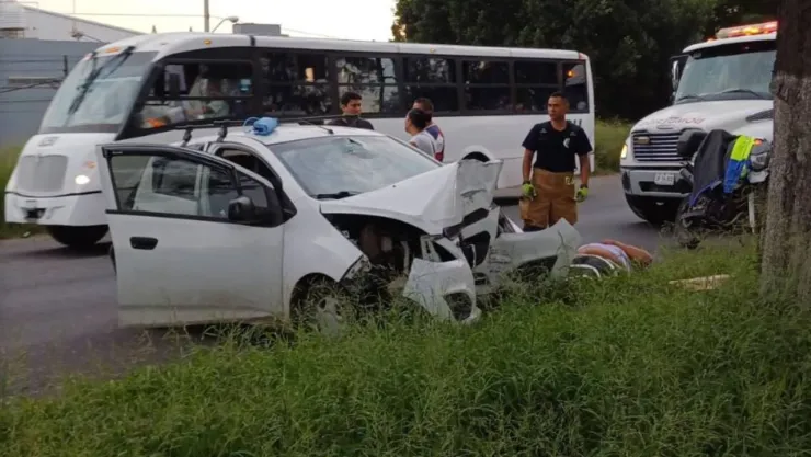 ¡Caos vial en Carretera a Chapala! Fuerte choque deja a cuatro personas heridas