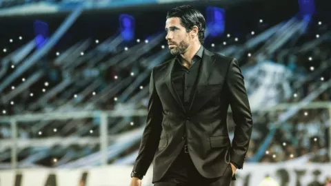 Chivas anuncia a su nuevo entrenador para el Clausura 2024