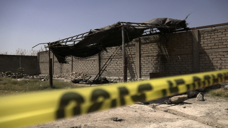 Im&aacute;genes-as&iacute;-es-el-interior-del-rancho-Teuchitl&aacute;n-Jalisco-lleno-de-impactos-de-bala-y-pozos