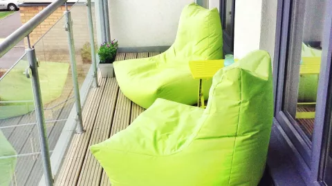 7 ideas de terrazas sencillas y pequeñas que puedes poner en tu casa sin mucho dinero