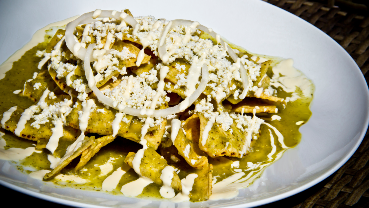Taste Atlas reconoce a los chilaquiles uno de los mejores.