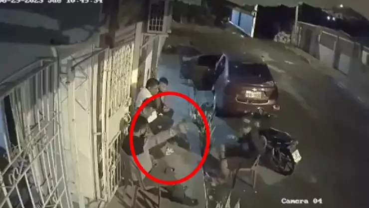 hombre dispara al aire y mata a su amigo