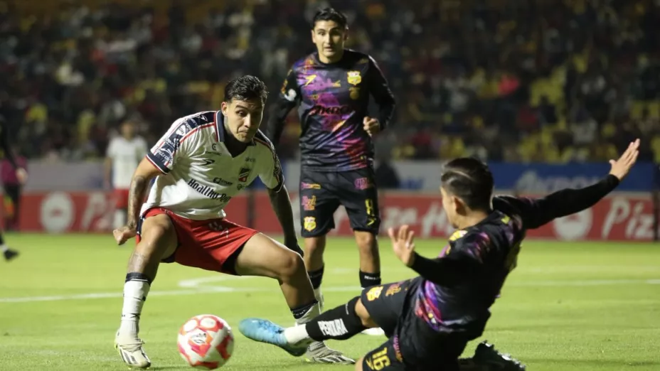 ¡Todo para la vuelta! Morelia e Irapuato se dan con todo, pero dejan abierto el pase a la gran final.jpg