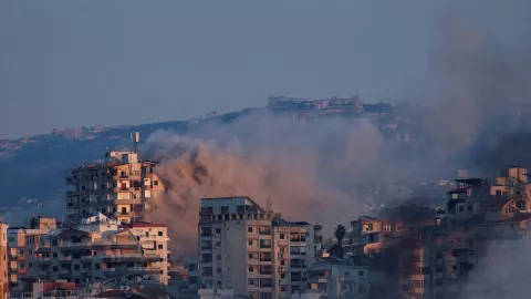 Israel contin&uacute;a atacando L&iacute;bano; reportan decenas de muertos