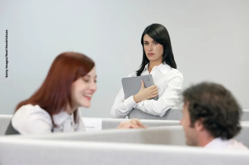 Que no se enamore de alguien del trabajo, podría resultar fatal...
