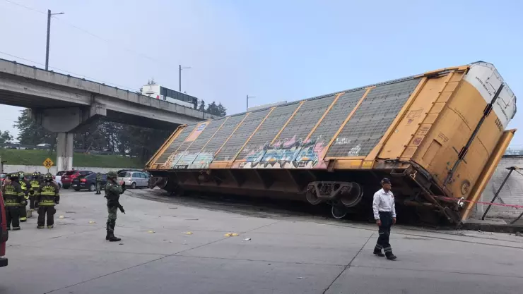 Descarrilla tren en Toluca