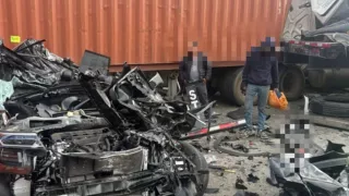 FOTOS: Conductor quedó prensado tras accidente en la autopista México-Querétaro hoy; hay cierre total