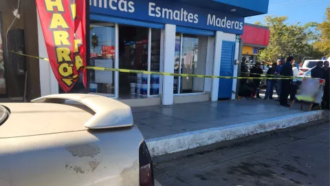 Muere mujer en comercio de pinturas en Los Mochis