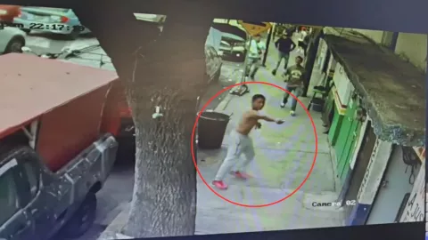 Balacera en Iztapalapa: Hombres amagan y disparan contra un taller mecánico