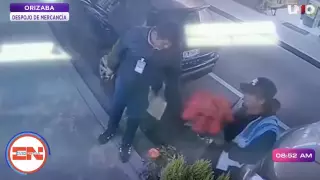 Supervisor roba planta a comerciante.