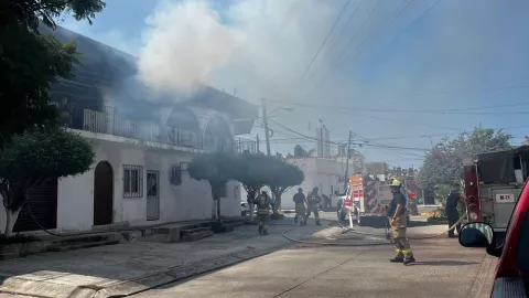Incendio en la colonia Estero en Mazatlán