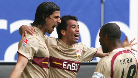 Pavel Pardo Sami Khedira