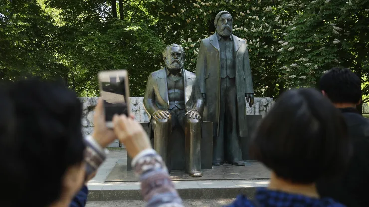 qué-es-el-comunismo-principios-que-defiende-marx-engels
