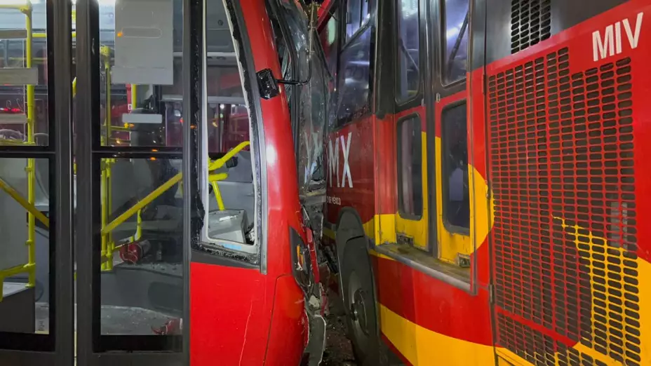 Choca metrobús.jpg