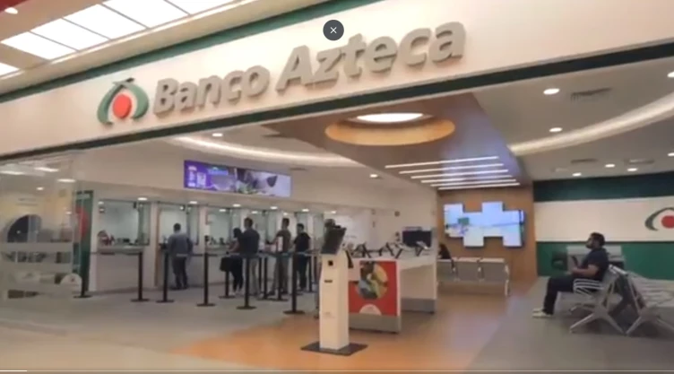 banco azteca twitter.jpg