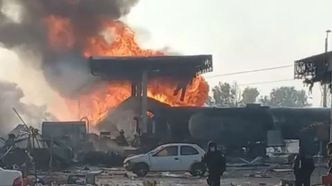 gasolinera tlalhuelilpan