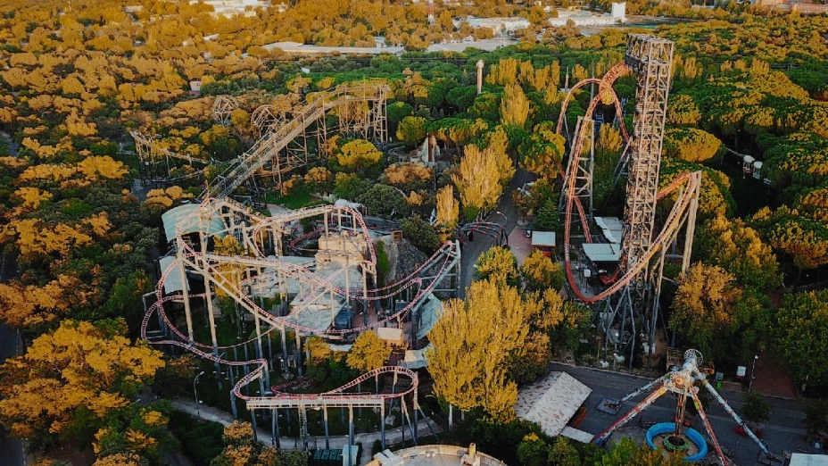 ¿Actividad Paranormal? Abandonan parque temático por sucesos extraños