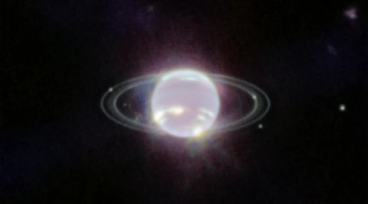 Telescopio Webb capta imagen nítida de anillos de Neptuno