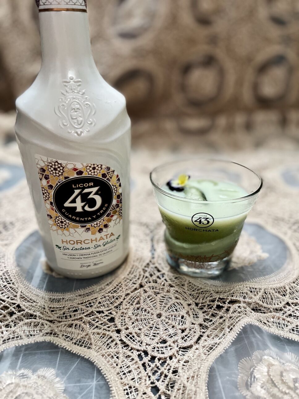 coctel con licor 43 horchata matcha