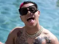 Eduin cabello rosa.jpg