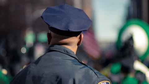 Tragedia en Mineápolis: tiroteo durante misa escolar deja dos niños muertos y 17 heridos