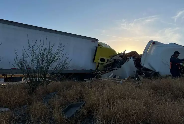 Durango Accidente de tráileres en Lerdo deja a conductor muerto
