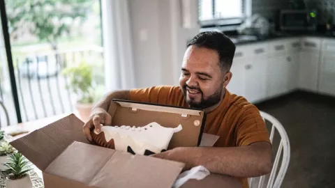 La bodega de tenis que sorprendió por sus precios
