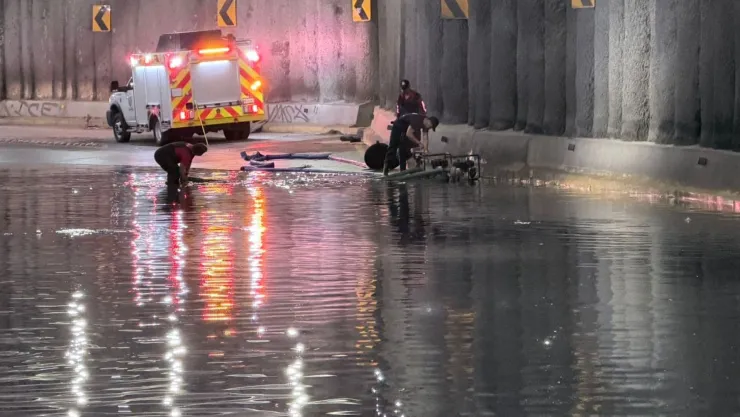 ¡Guadalajara amanece bajo el agua! CIERRAN principales avenidas por inundaciones