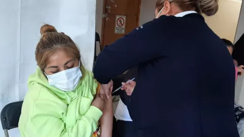 Efectos secundarios y efectividad de Abdala, la vacuna de refuerzo COVID-19