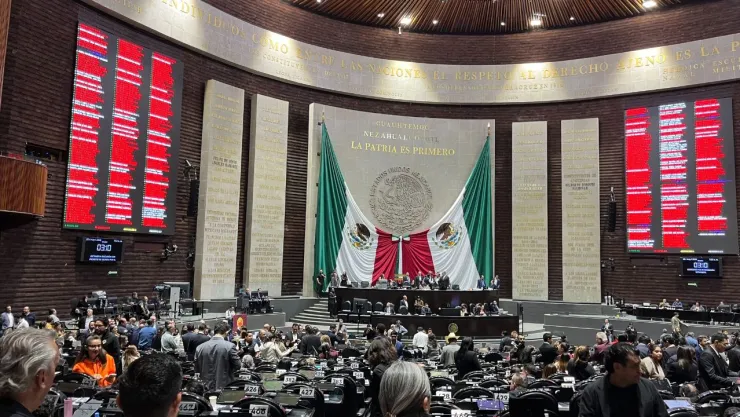 Morena aprueba la injerencia extranjera como causa para anular elecciones.