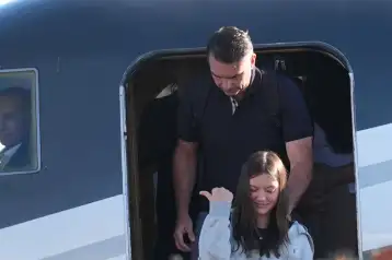 Flávio Bolsonaro llega al Aeropuerto de Miami.
