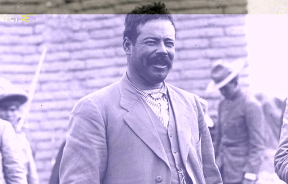 Francisco Villa fue el primer personaje en México en cobrar derechos por el uso de su imagen en películas, con lo cual se ayudó a financiar la compra de armamento para el Ejército del Norte, según Elvira Ramos y Gabriel Martínez Serna, especialistas en el tema.