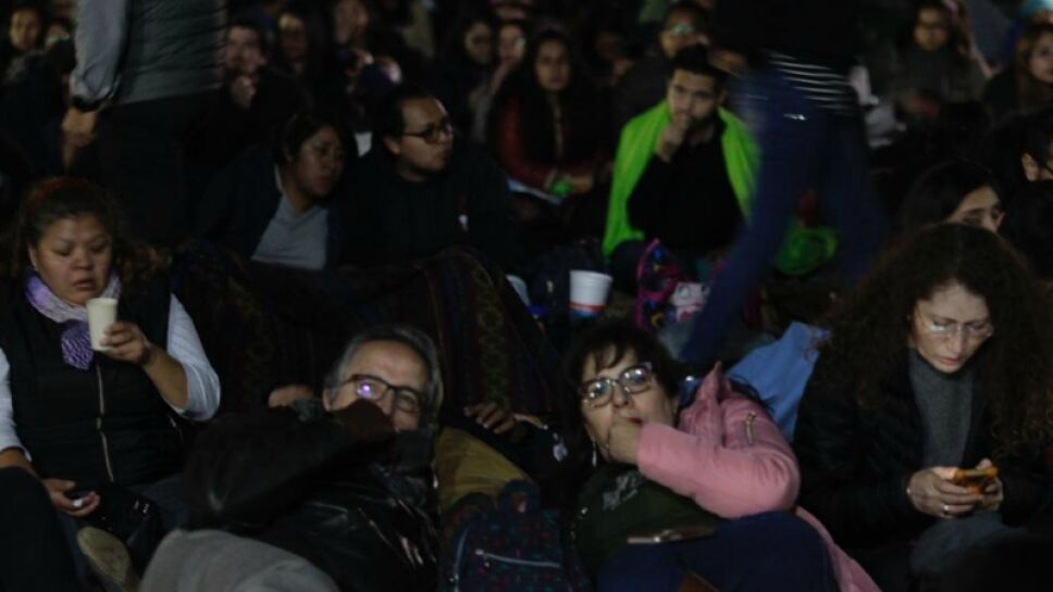 Con ponche y palomitas disfrutaron de la película en el Centro Cultural Los Pinos Foto Especial