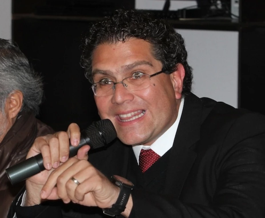 Senador Armando Ríos Piter