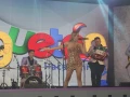 Todos bailamos con la música de Montserrat Fernández