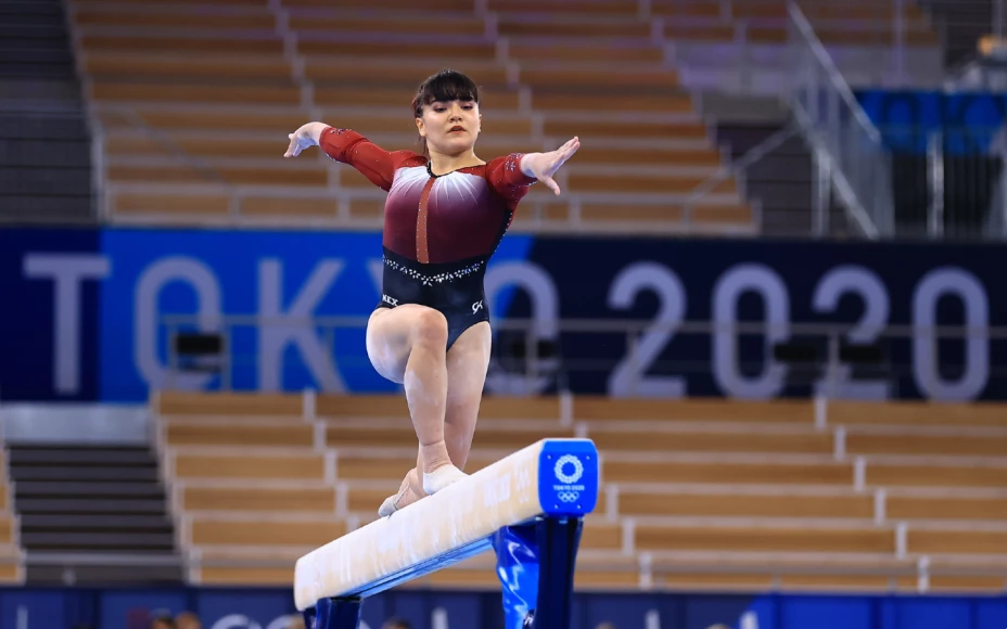 Alexa Moreno en la viga de equilibrio de Tokyo 2020