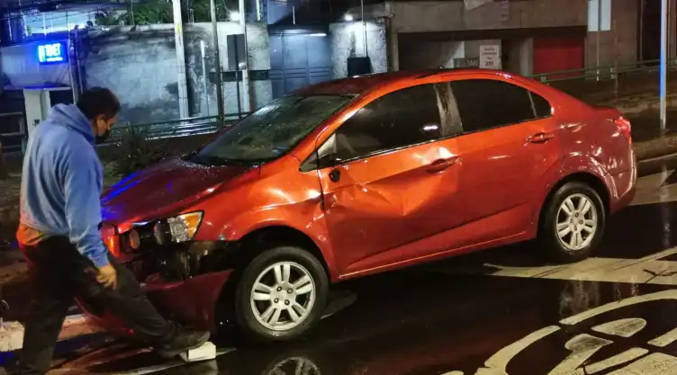 choque_piso_mojado_Periférico.jpeg