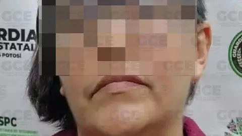 Detienen a mujer por intentar robar útiles escolares