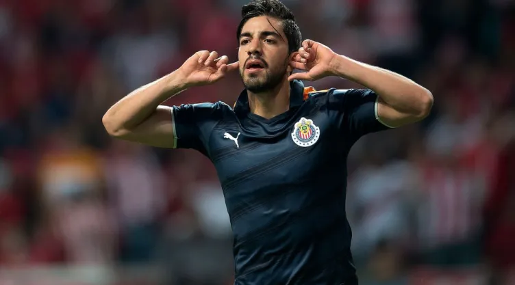 Rodolfo Pizarro con Rayados y Chivas