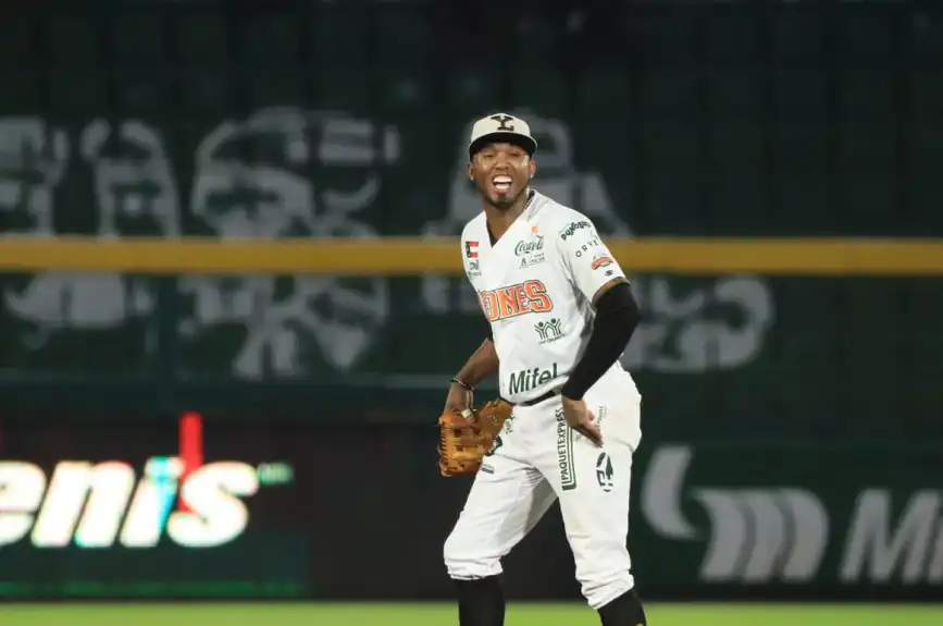 El Águila de Veracruz vs Leones de Yucatán beisbol