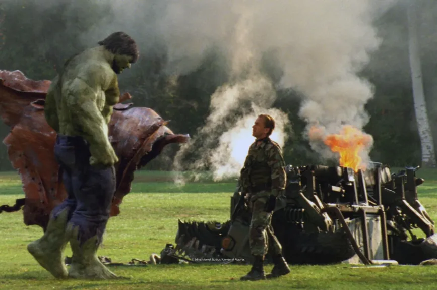 Edward Norton Hulk TV Azteca_9.jpg