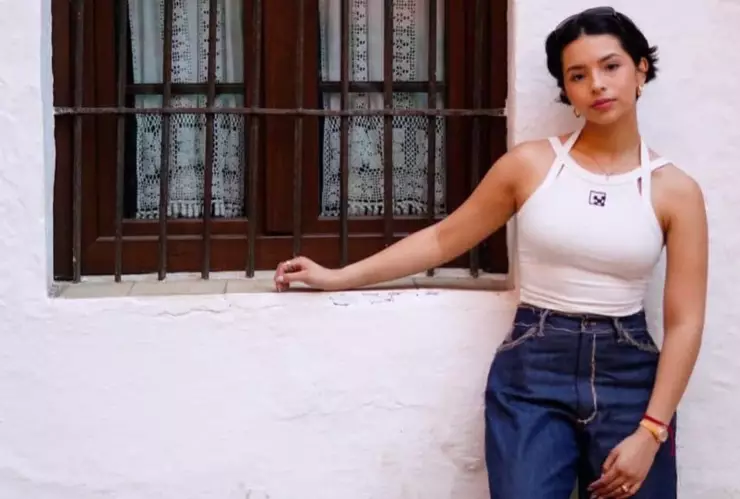 Comparten FOTO de Ángela Aguilar en donde luce completamente irreconocible.jpg