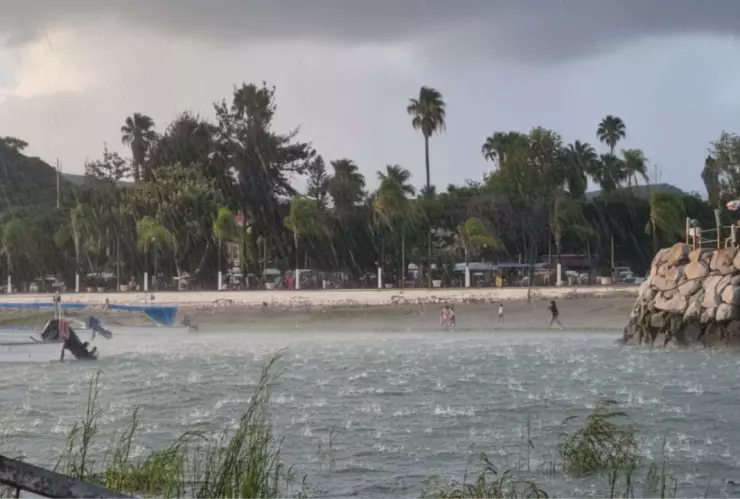 Lluvia sorpresa provoca cambio anormal en el nivel del Lago de Chapala HOY 6 de diciembre