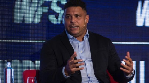 El exfutbolista Ronaldo Nazário en una conferencia