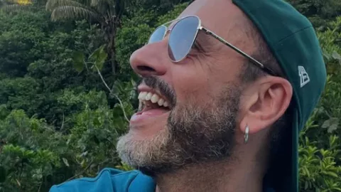 Reconocido y querido periodista es localizado sin vida dentro de su hogar; confirman fallecimiento de Javier Cid