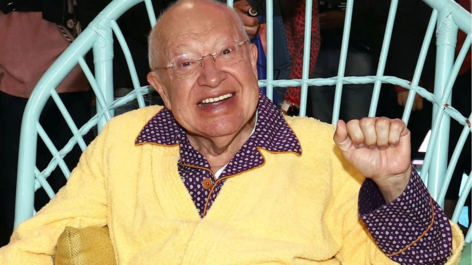 Eduardo Manzano.jpg