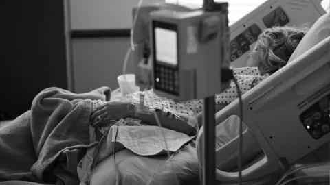 Intubada, con neumonía y encefalitis por sarampión se encuentra una mujer de 28 años en Jalisco; suman 27 personas hospitalizadas