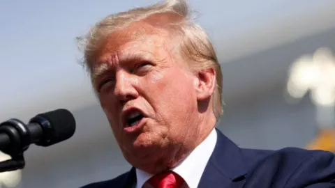 Donald Trump asegura que si hay Tercera Guerra Mundial, probablemente México ya no existirá.jpg