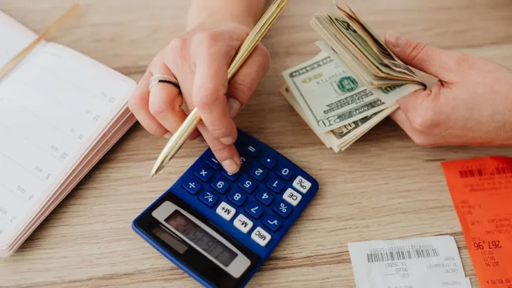 ¿Qué gastos hormiga debes recortar hoy mismo para duplicar tu ahorro a fin de mes?